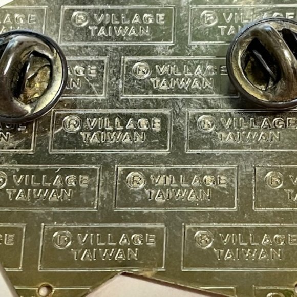 Tahoe Valley Lions Club Playing Cards Hat Lapel Tack Pin 2.5"x 2" - Picture 7 of 10